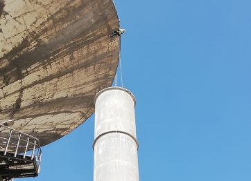 Alpinism utilitar pentru lucrări industriale: soluții pentru intervenții în zone greu accesibile